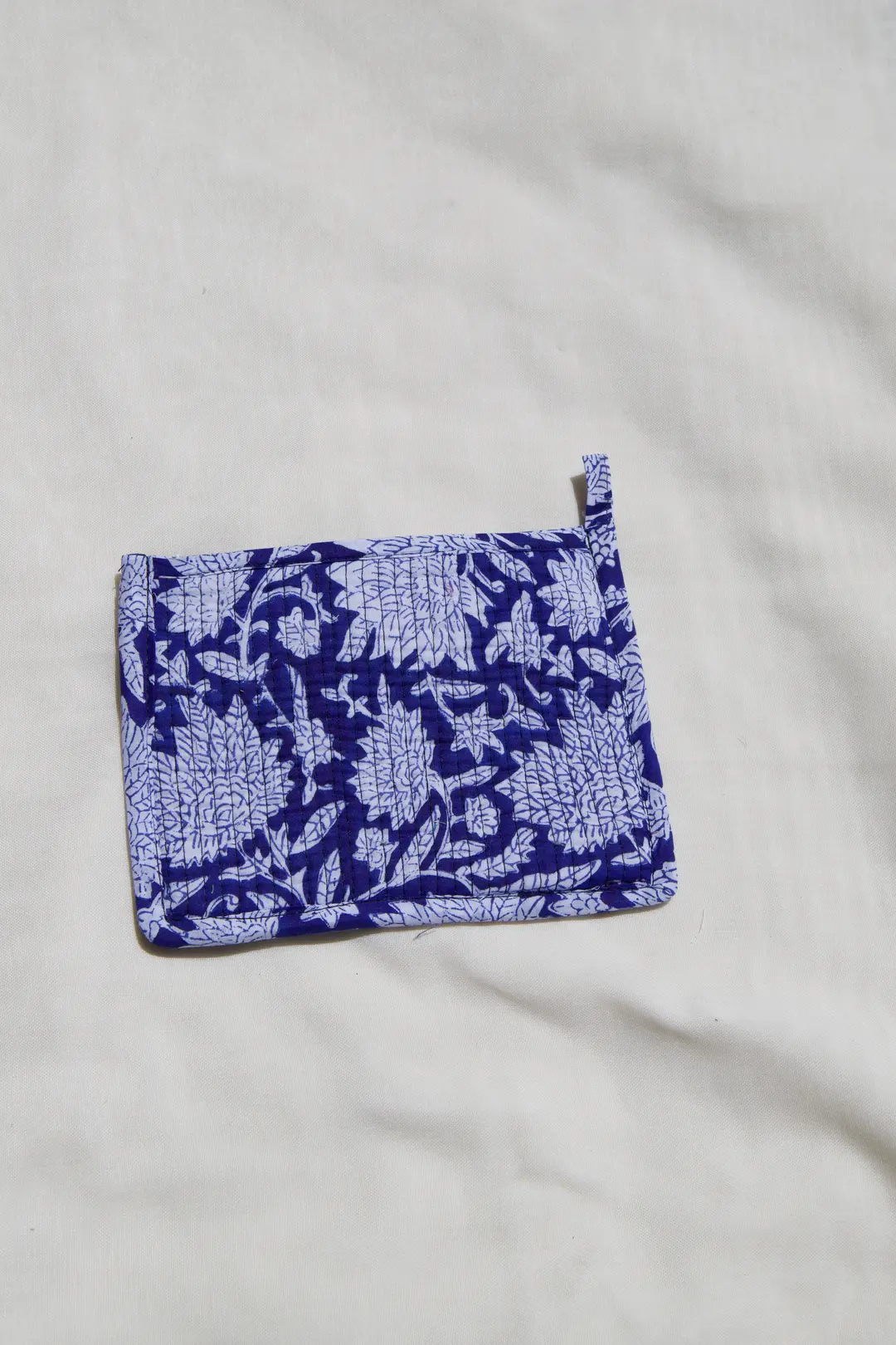 Pochette en coton matelassé motif Neelam
