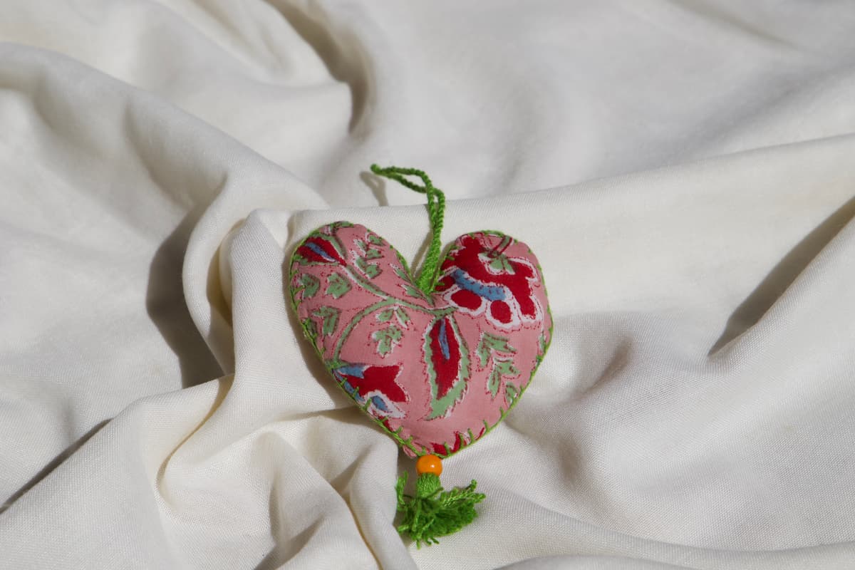 Coeur à suspendre rose
