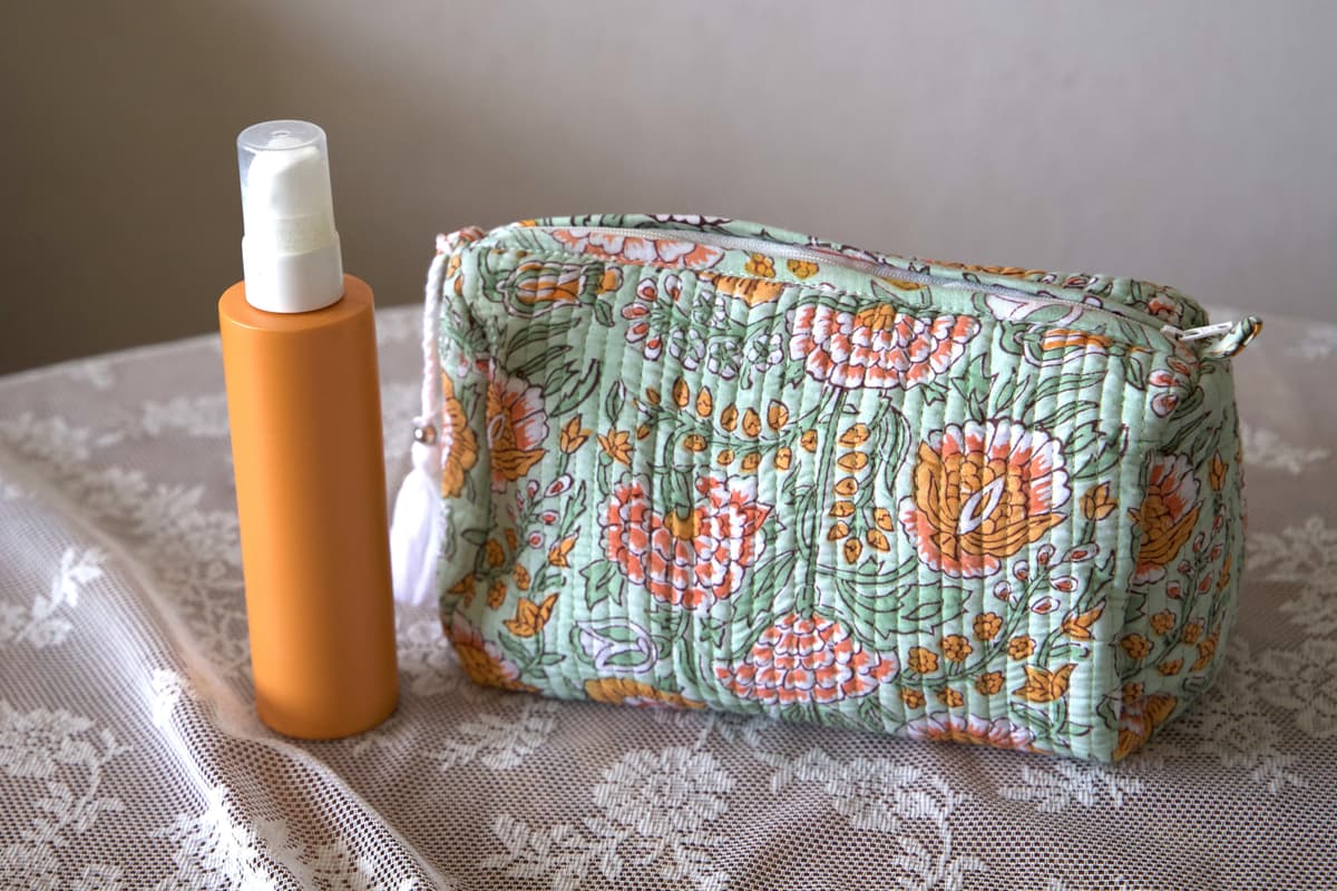 Trousse de toilette matelassée jaune et vert