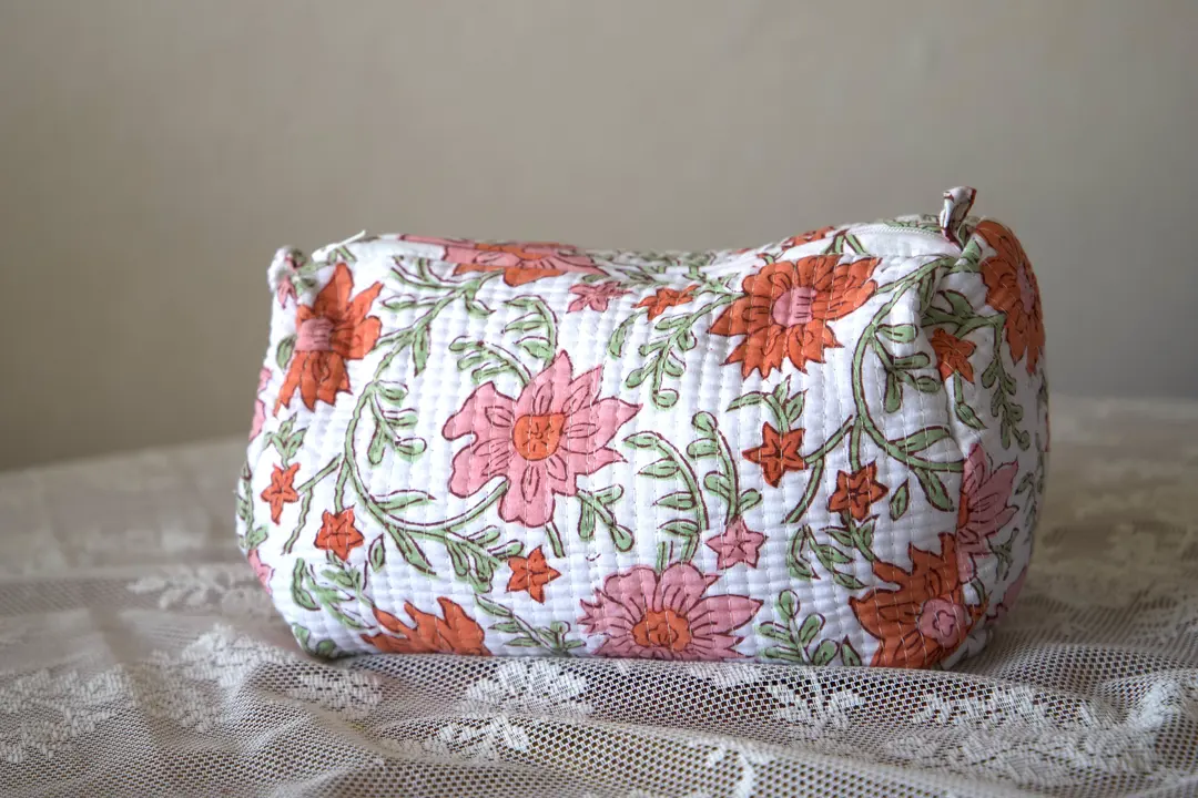 Trousse de toilette matelassée motif Narangi