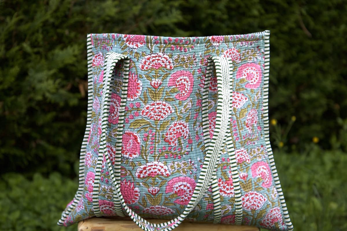 Sac cabas en coton matelassé bleu rose vert