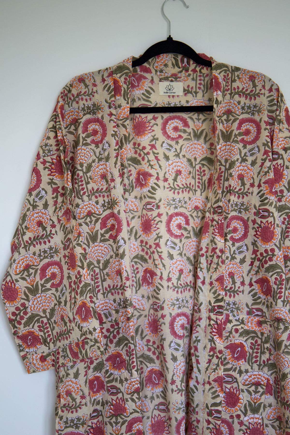 Kimono en coton beige à fleurs