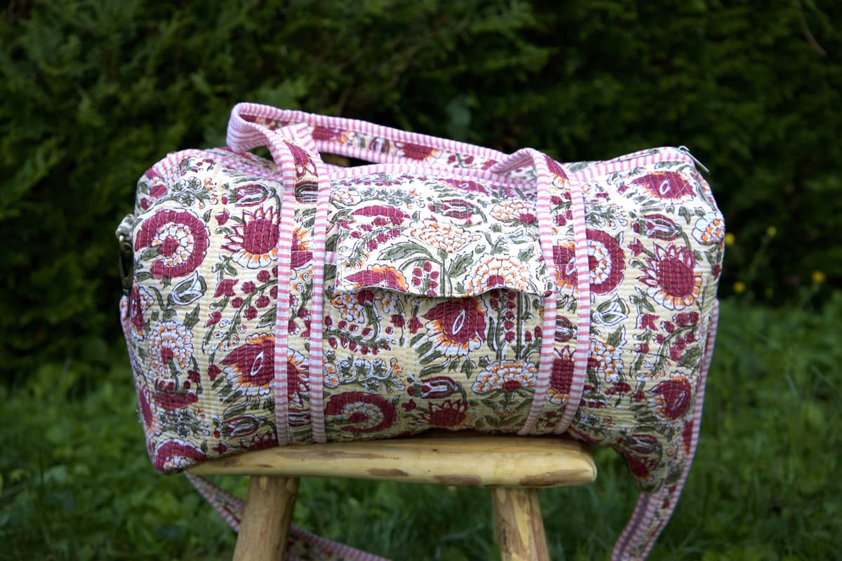 Sac de voyage matelassé beige