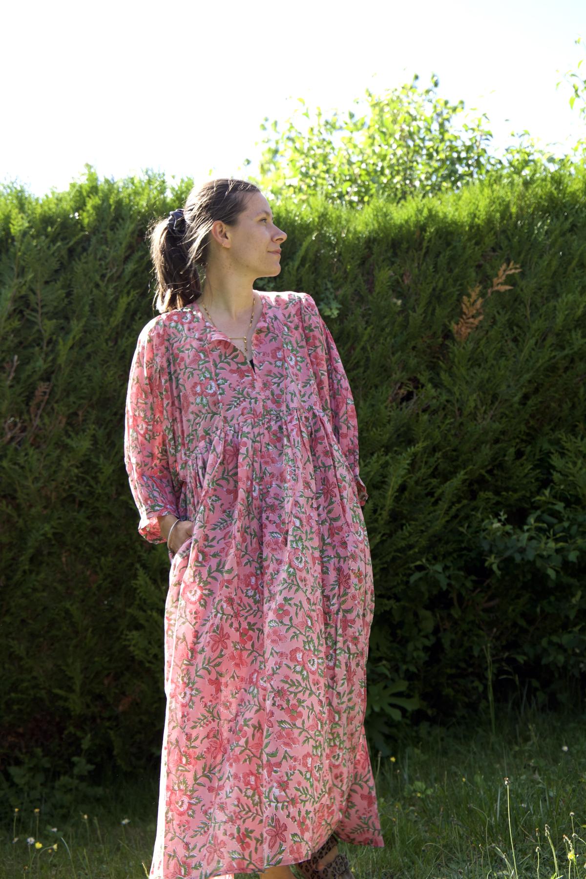 Robe longue rose en coton